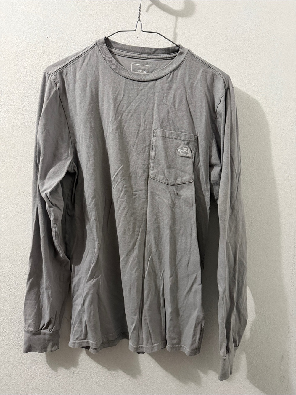 The North Face Men's Long Sleeve Pocket Tee - Gray